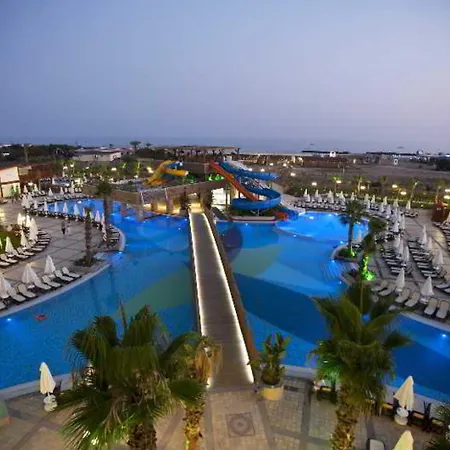 وسبا كريستال بالاس لوكشري منتجع 5*